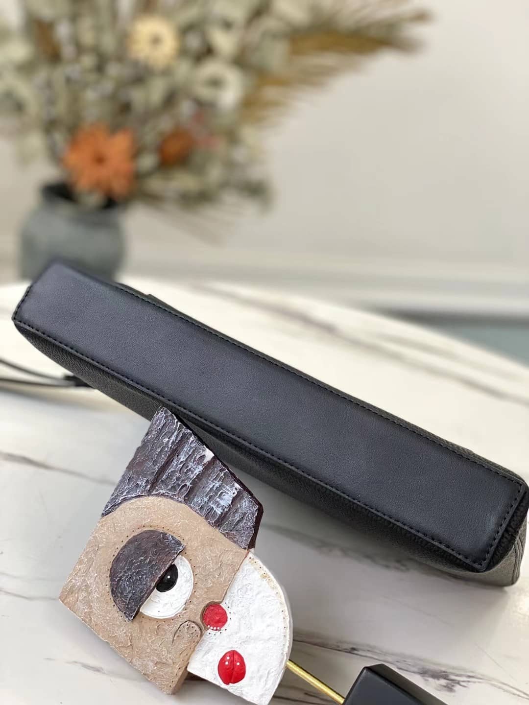 L0vis Vvtt0n Aerogram IPad Pouch Grained Calf Leather Replica M69837