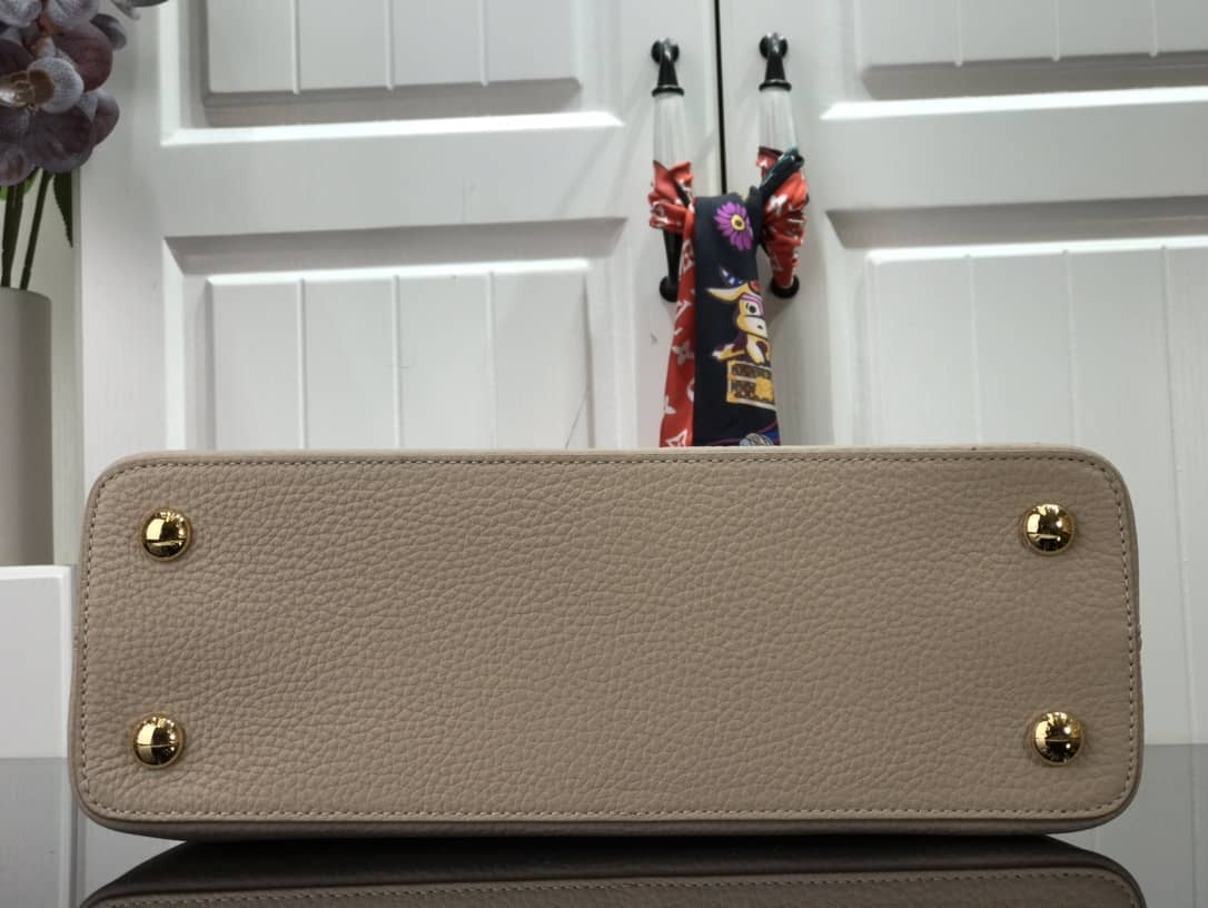 L0vis Vvtt0n Capucines MM 2way Leather Replica Shoulder Bag Apricot M57523