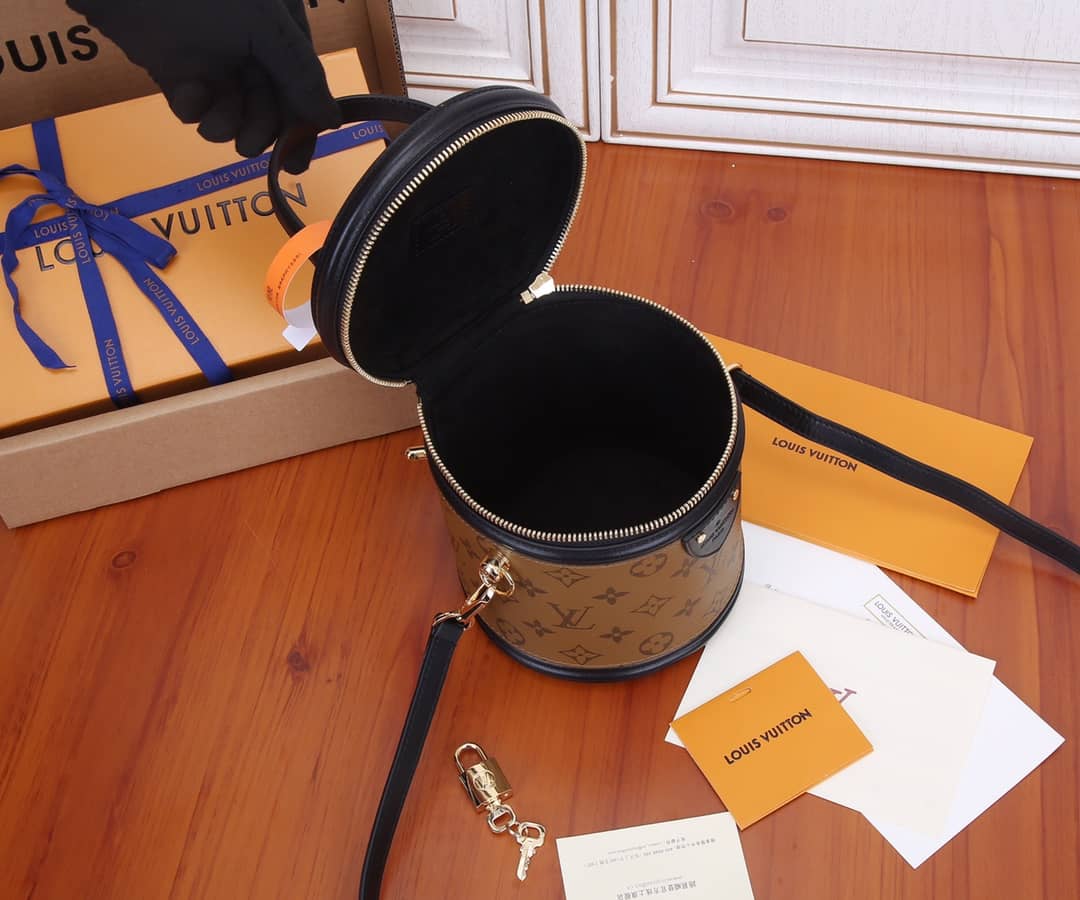 L0vis Vvtt0n Cannes Monogram Reverse Womens Vanity Bag Replica M43986