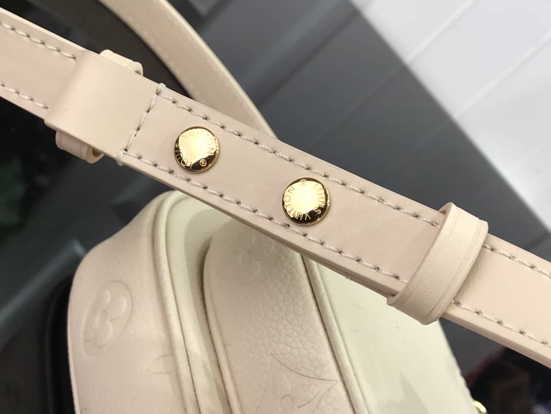 L0vis Vvtt0n Pochette Discovery Compact Replica Wallet White M57630