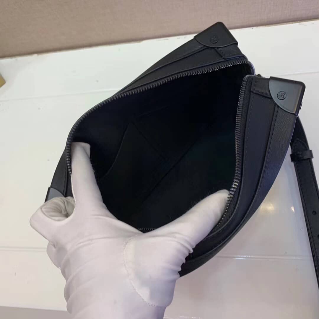 L0vis Vvtt0n Soft Trunk Taiga Leather Rainbow Replica M30341