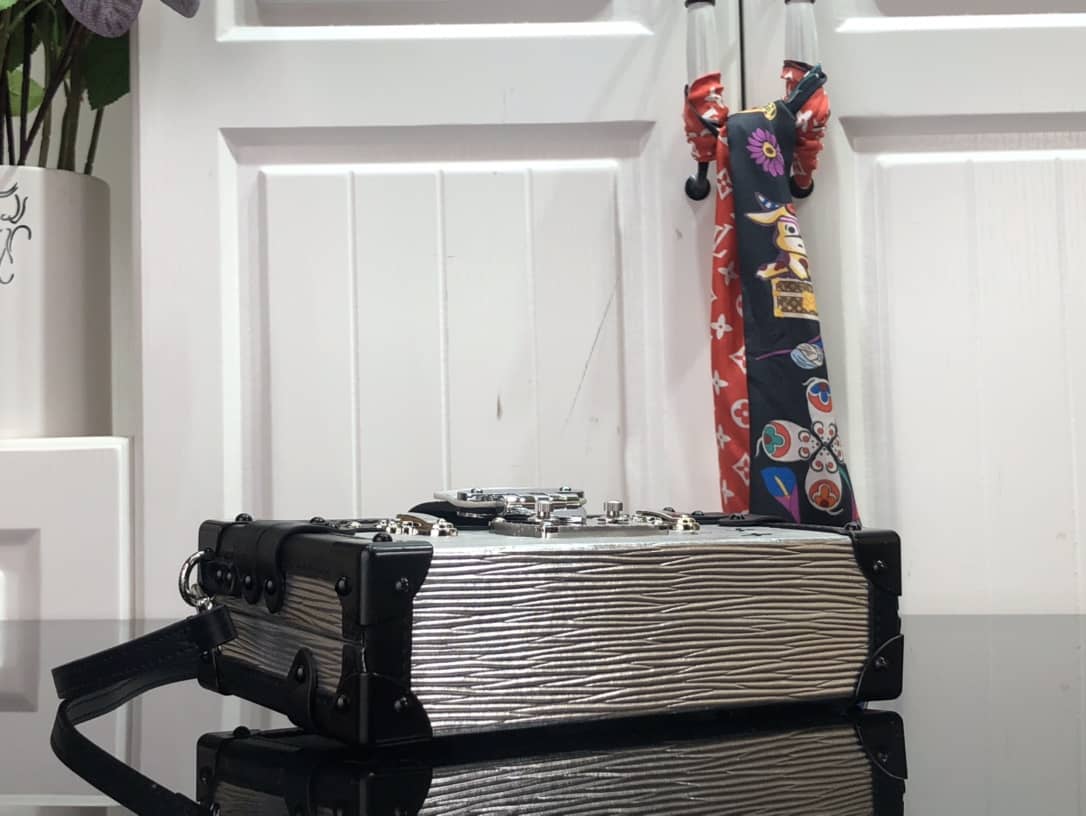 L0vis Vvtt0n Crossbody Dupe Petite Malle  M55309