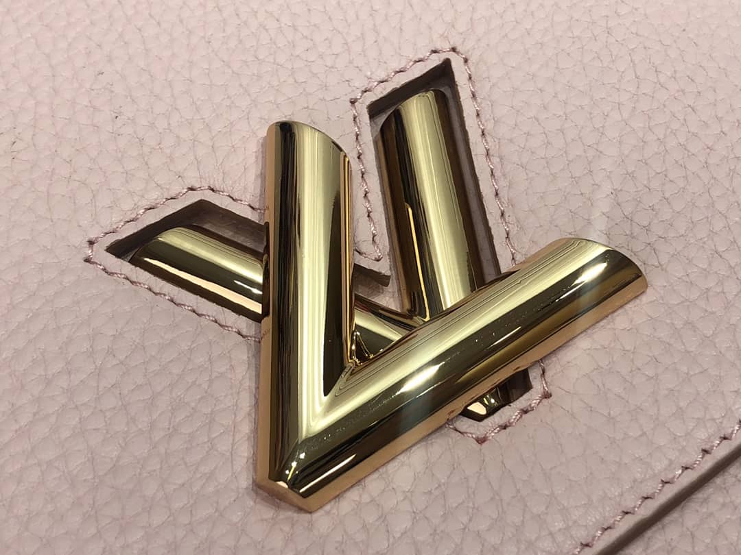 L0vis Vvtt0n Twist One Handle MM Bag Replica Black M57090