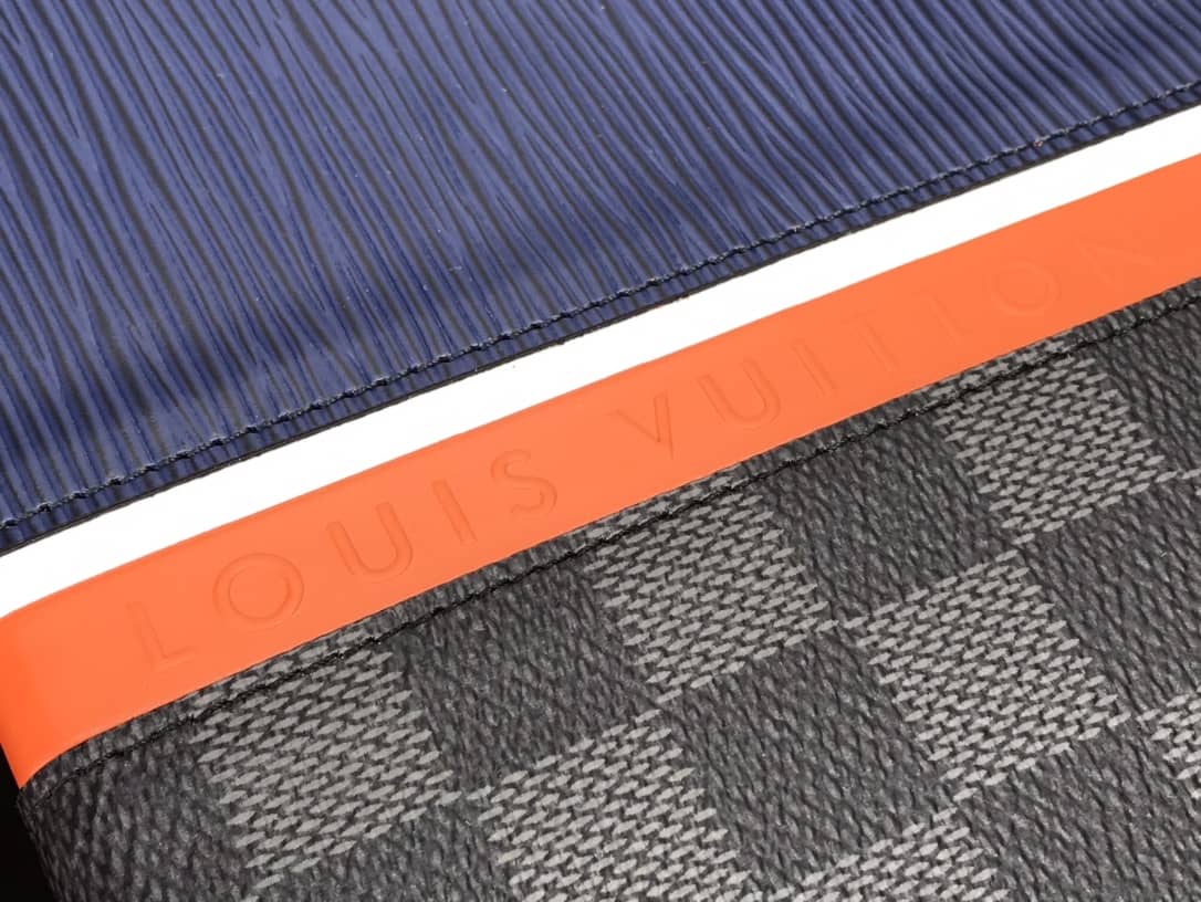 L0vis Vvtt0n Replica Pochette Voyage MM Epi Damier Leather Blue M56827