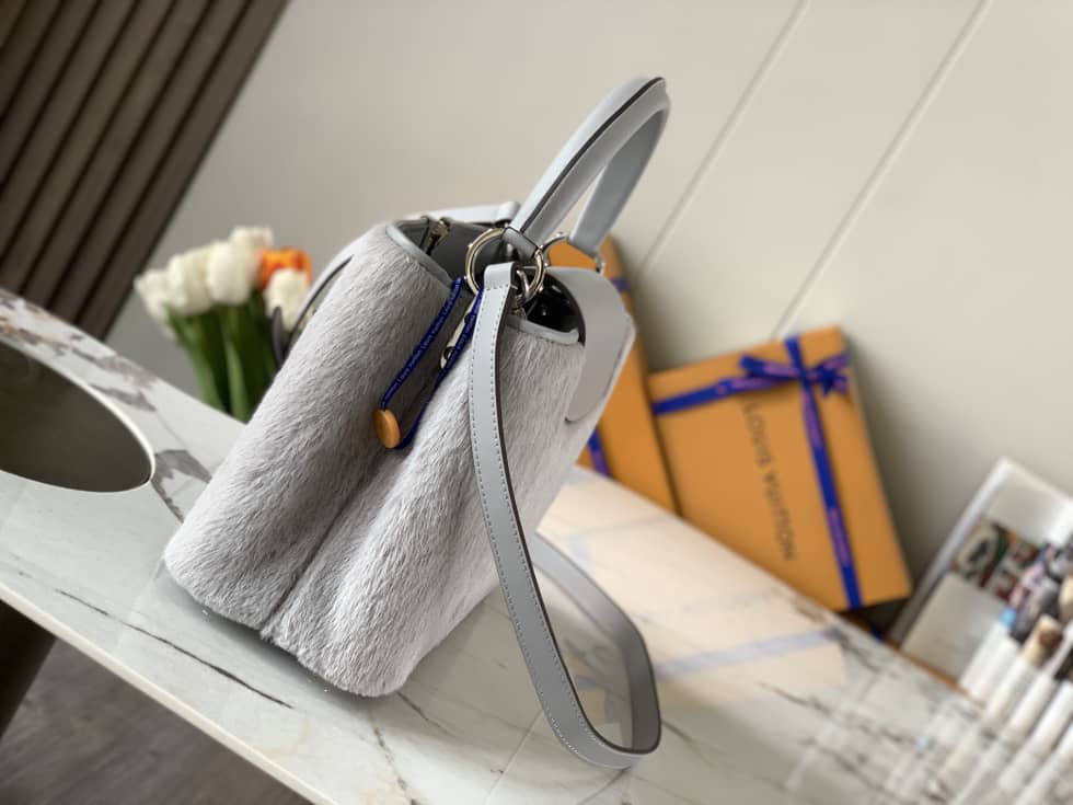 L0vis Vvtt0n Capucines MM 2way Hand Magnolia M42258 Replica Crossbody Bag