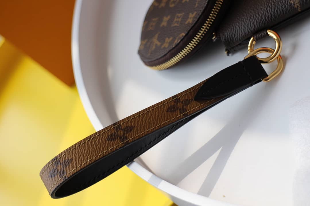 L0vis Vvtt0n Multi Pochette Accessoires Replica Crossbody Bag Yellow M44840