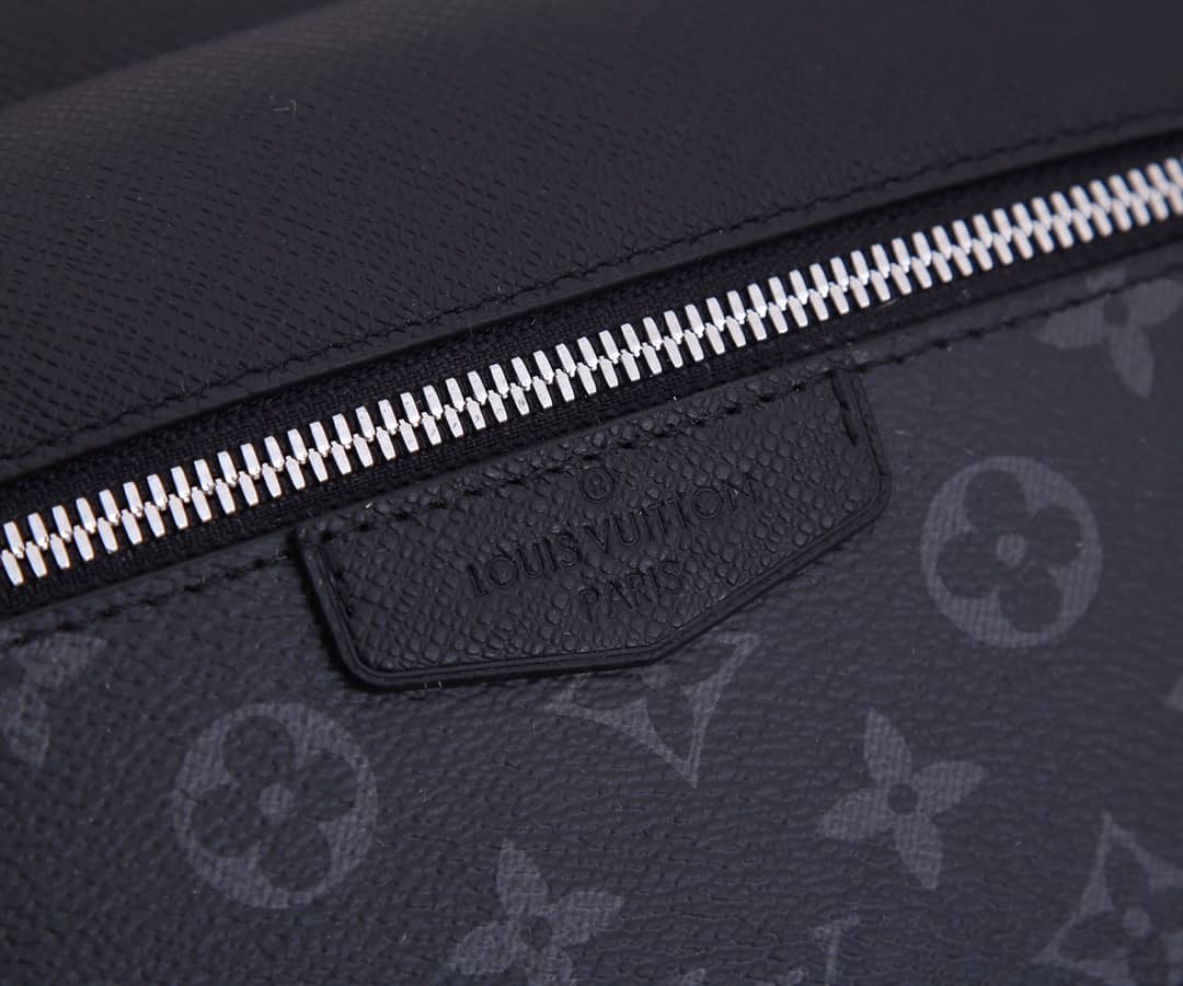 L0vis Vvtt0n Taigarama Canvas Messenger Bag Replica M30233