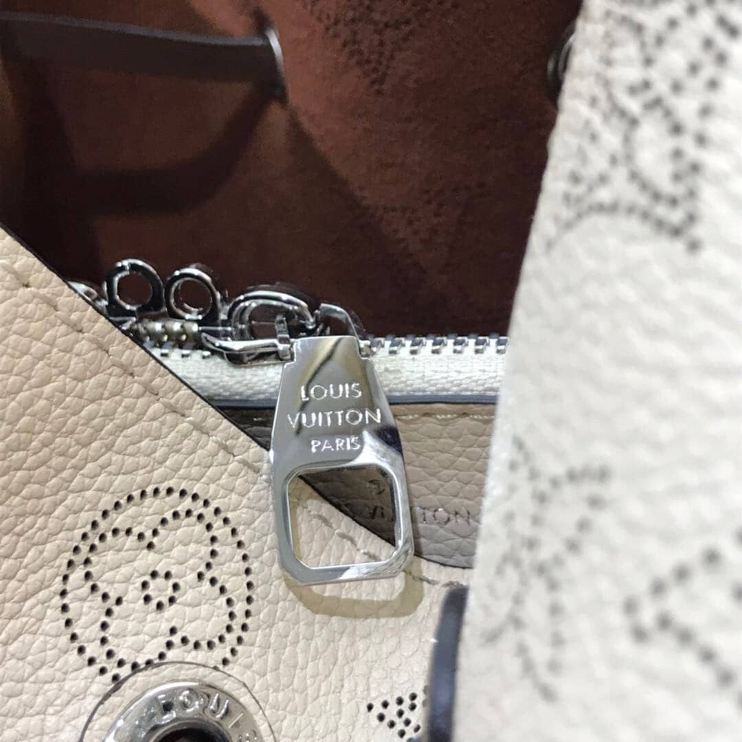 L0vis Vvtt0n Mahina Muria Replica Handbag Beige White M55801