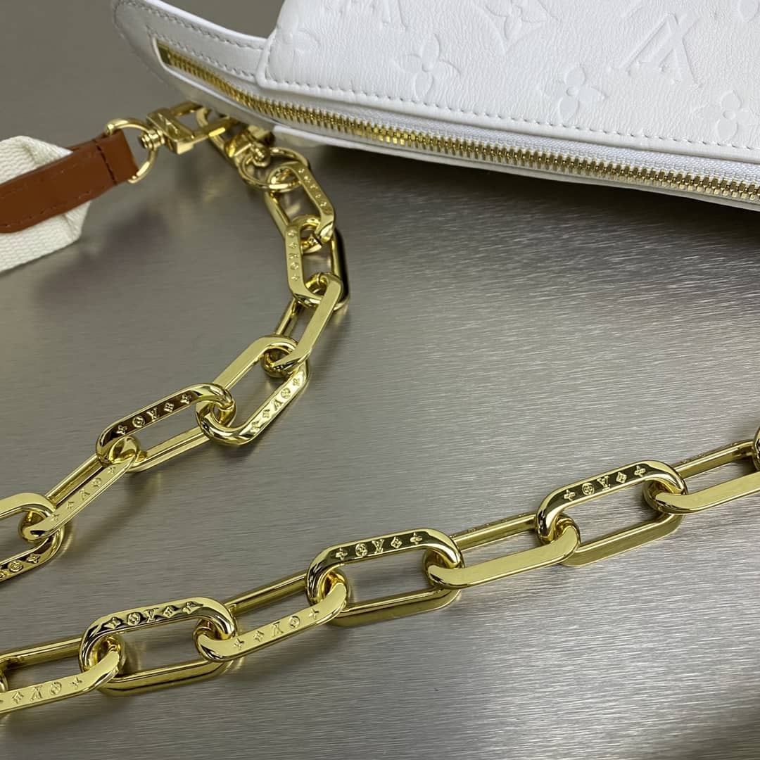 L0vis Vvtt0n 7 Star Chain Clutch Bag White