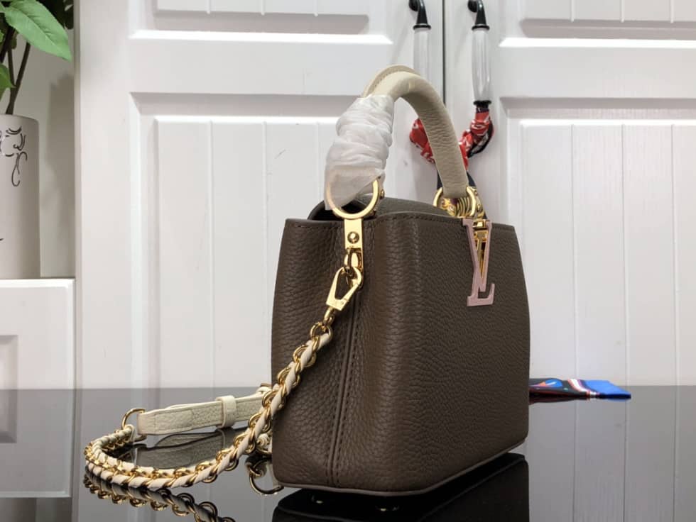 L0vis Vvtt0n Capucines Mini M59709 Replica Shoulder Bag