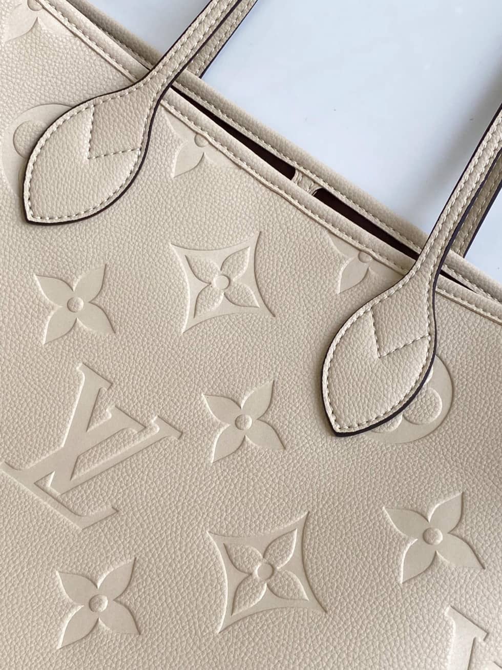L0vis Vvtt0n Monogram Empreinte Neverfull MM White M45684 Replica Tote