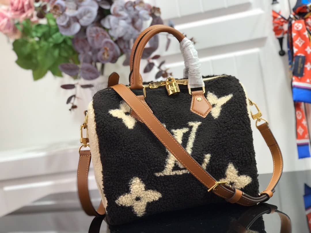 L0vis Vvtt0n Replica Bags Speedy 25 Giant Monogram Teddy M55423