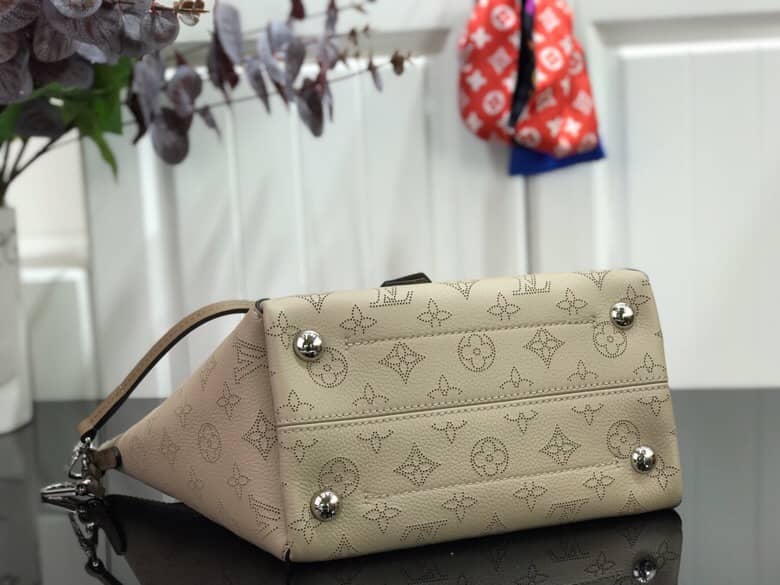 L0vis Vvtt0n Mahina Hina PM Leather Tote Replica Apricot M54353