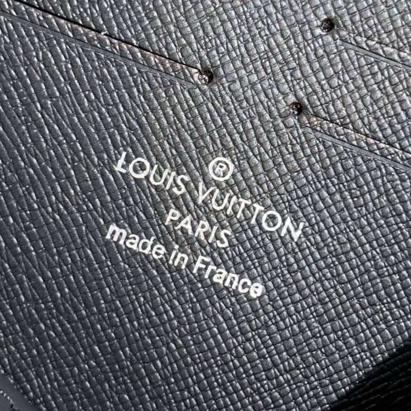 L0vis Vvtt0n Monogram Savane Canvas Replica Pochette Voyage M66929