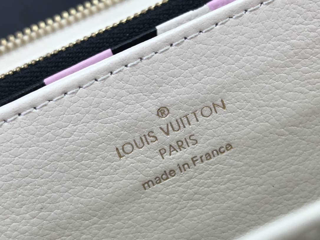 L0vis Vvtt0n Monogram Empreinte Leather with Animal-Print Zippy Wallet Replica White M80680