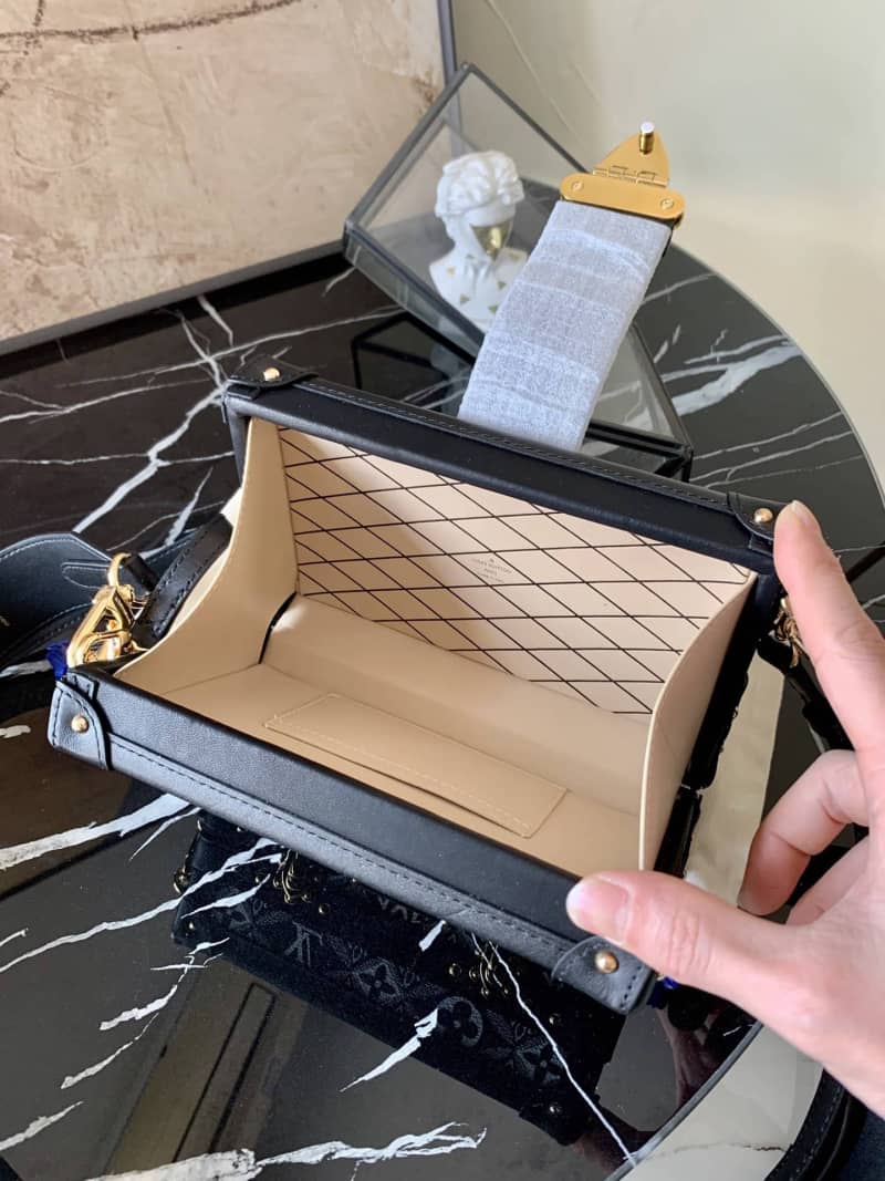 L0vis Vvtt0n Since 1854 Petite Malle Replica Bag Black M57212