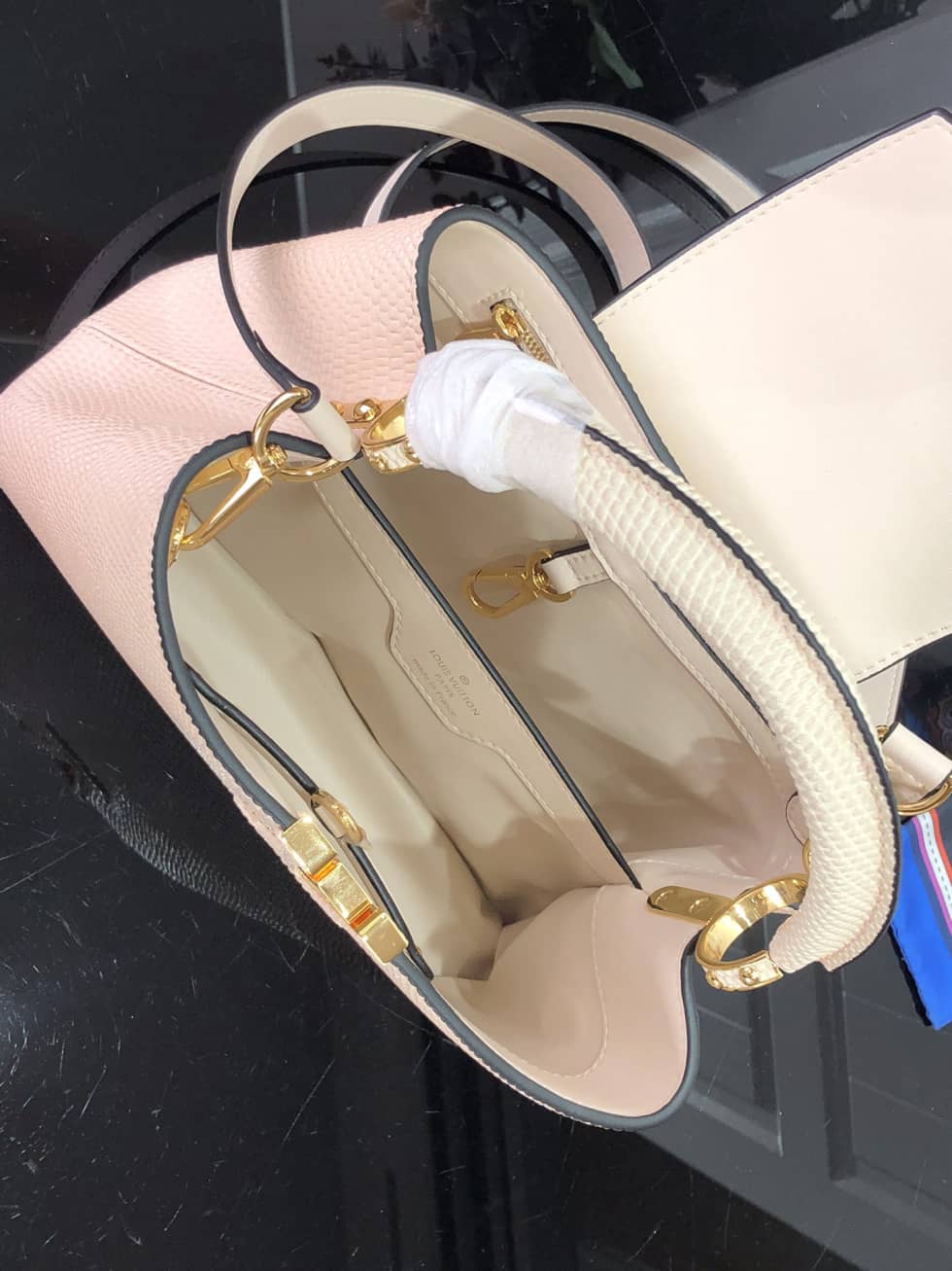 L0vis Vvtt0n Capucines BB Collection Pink N98093 Replica Shoulder Bag