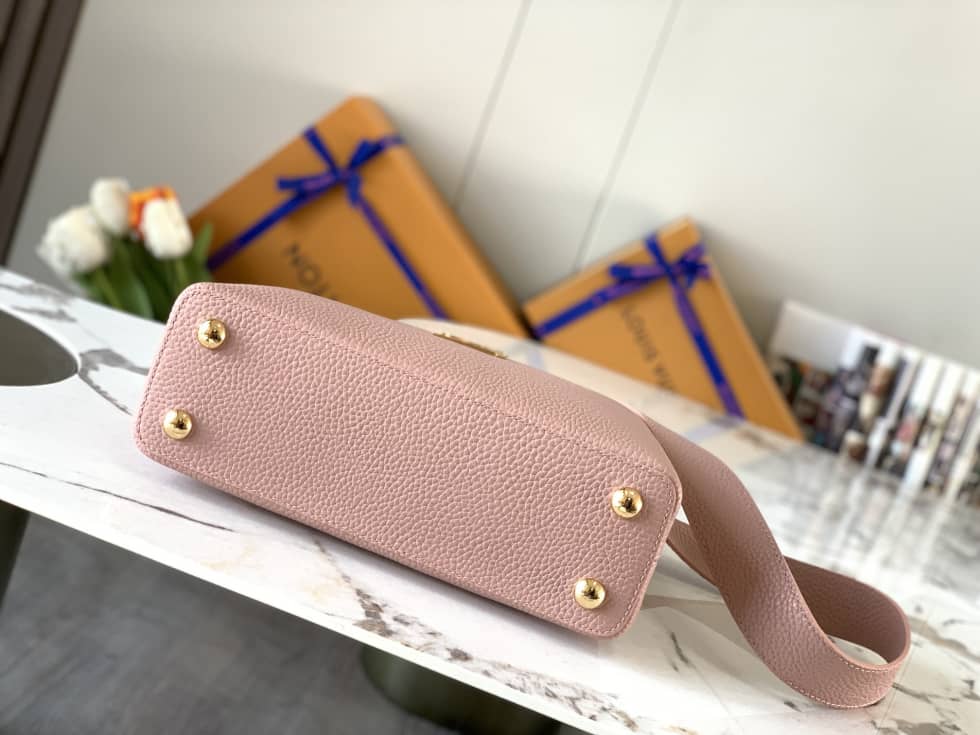 L0vis Vvtt0n Capucines BB Bag