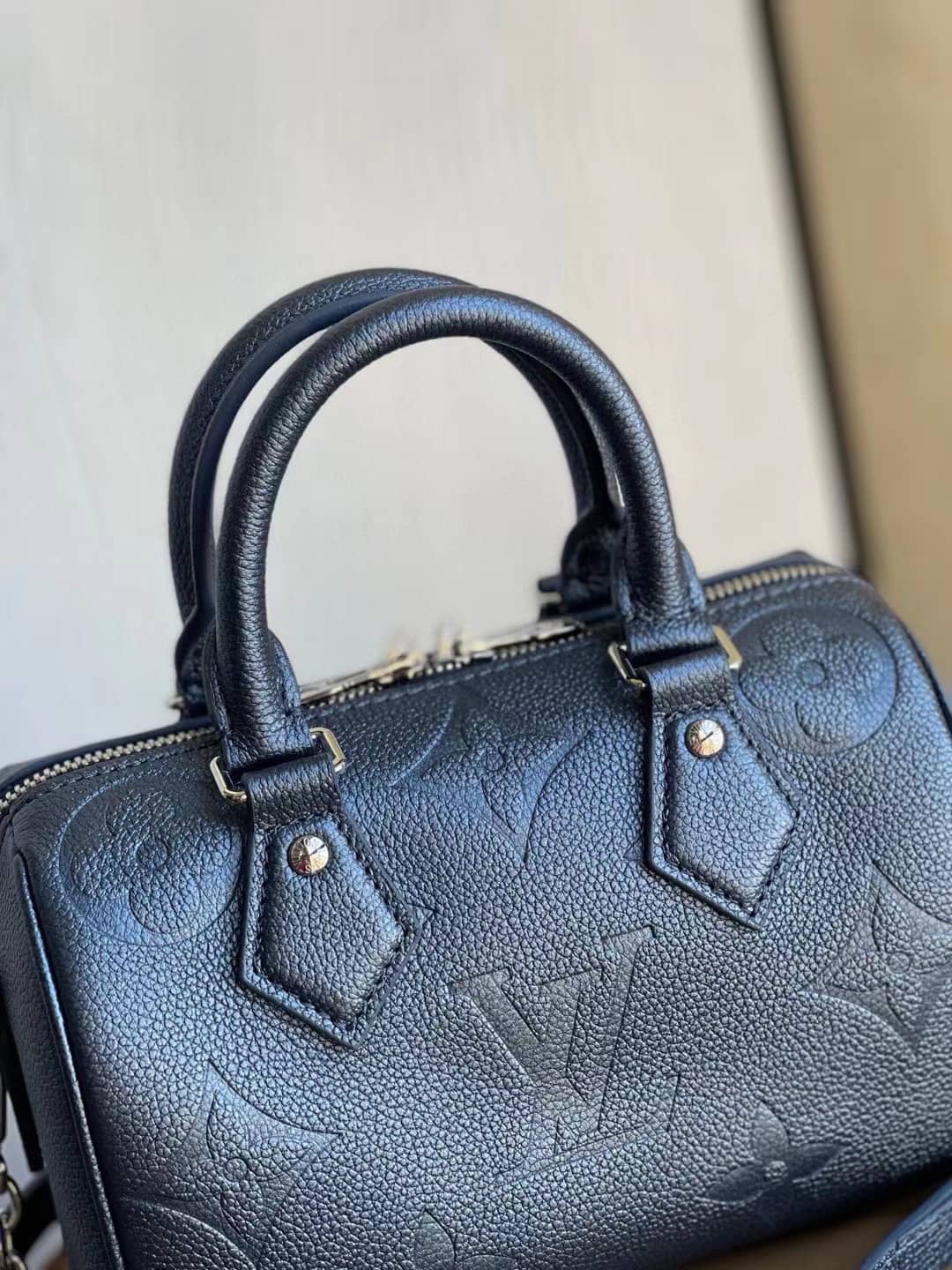 L0vis Vvtt0n Speedy Bandouliere 20 Blue M58958 Replica Shoulder Bag