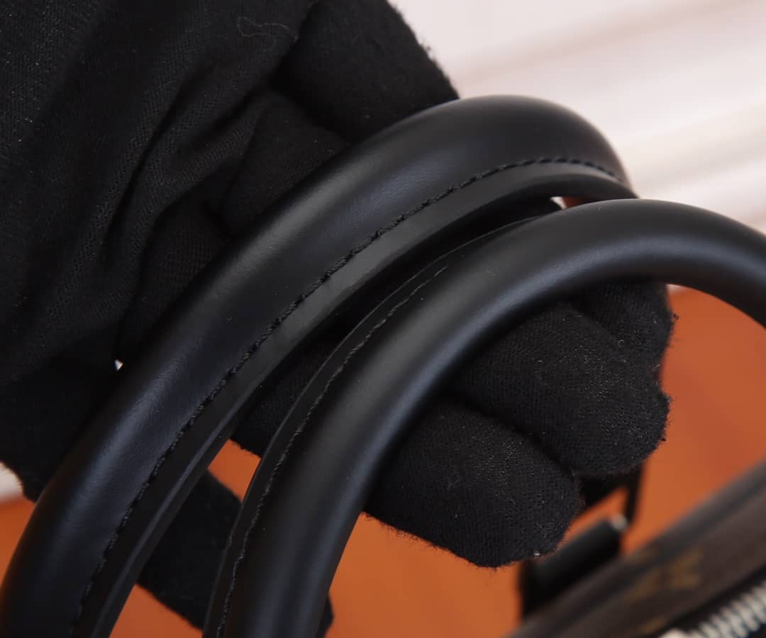 L0vis Vvtt0n Porte Documents Voyage PM Replica M52005