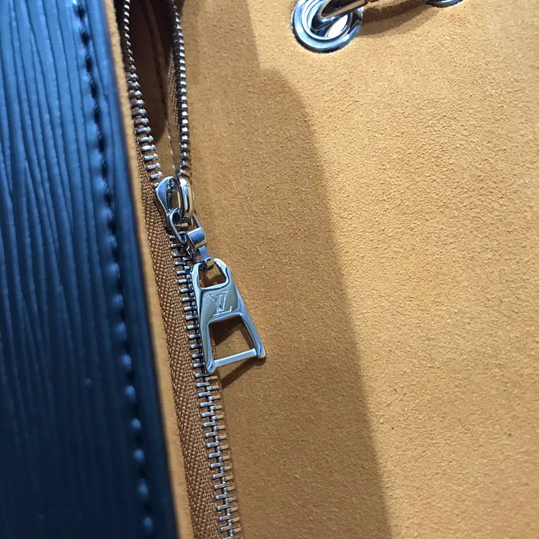 L0vis Vvtt0n Grenelle Pochette Epi Leather Replica Shoulder Bag Black M55977