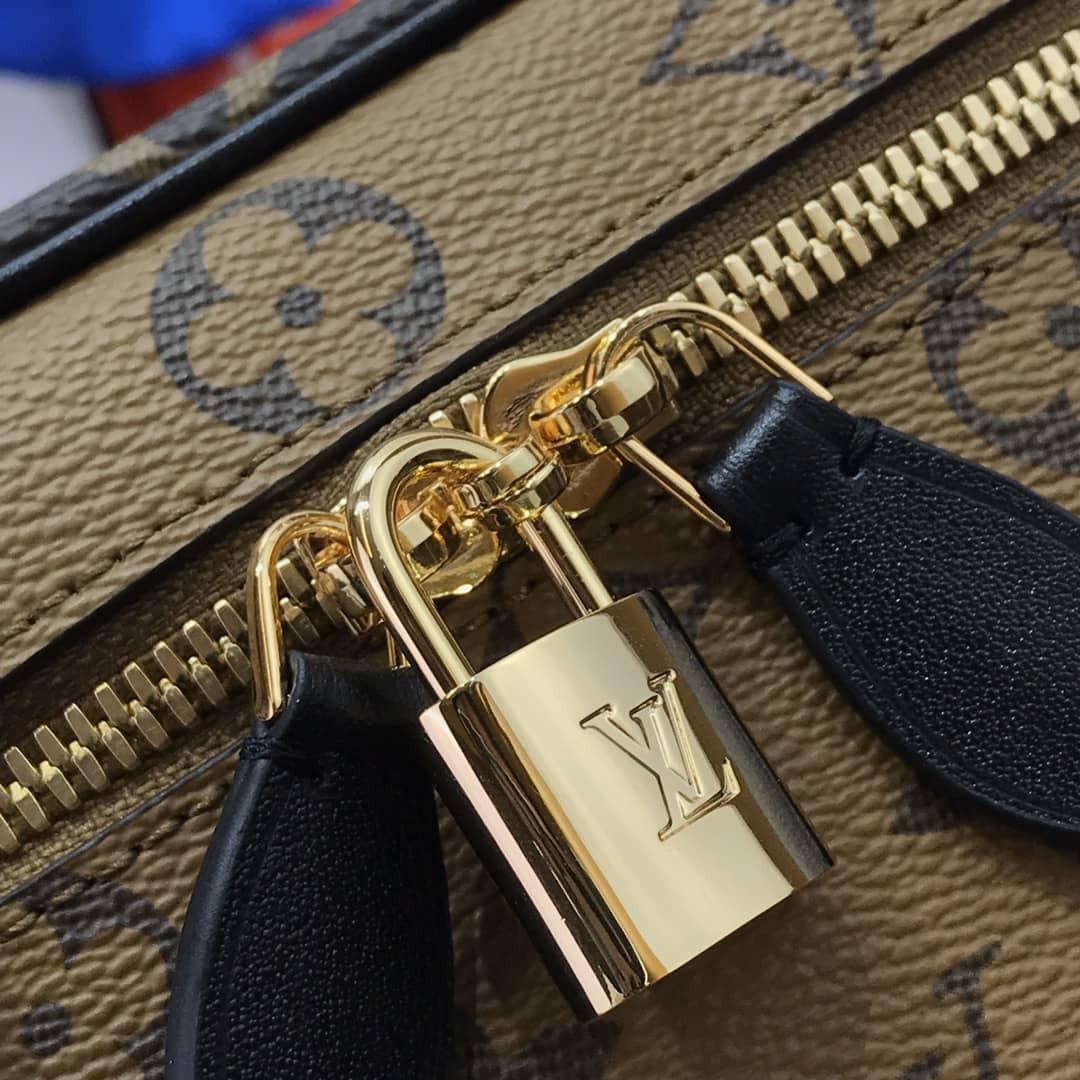 L0vis Vvtt0n Monogram Canvas BB Vanity Case Bag Replica M53369