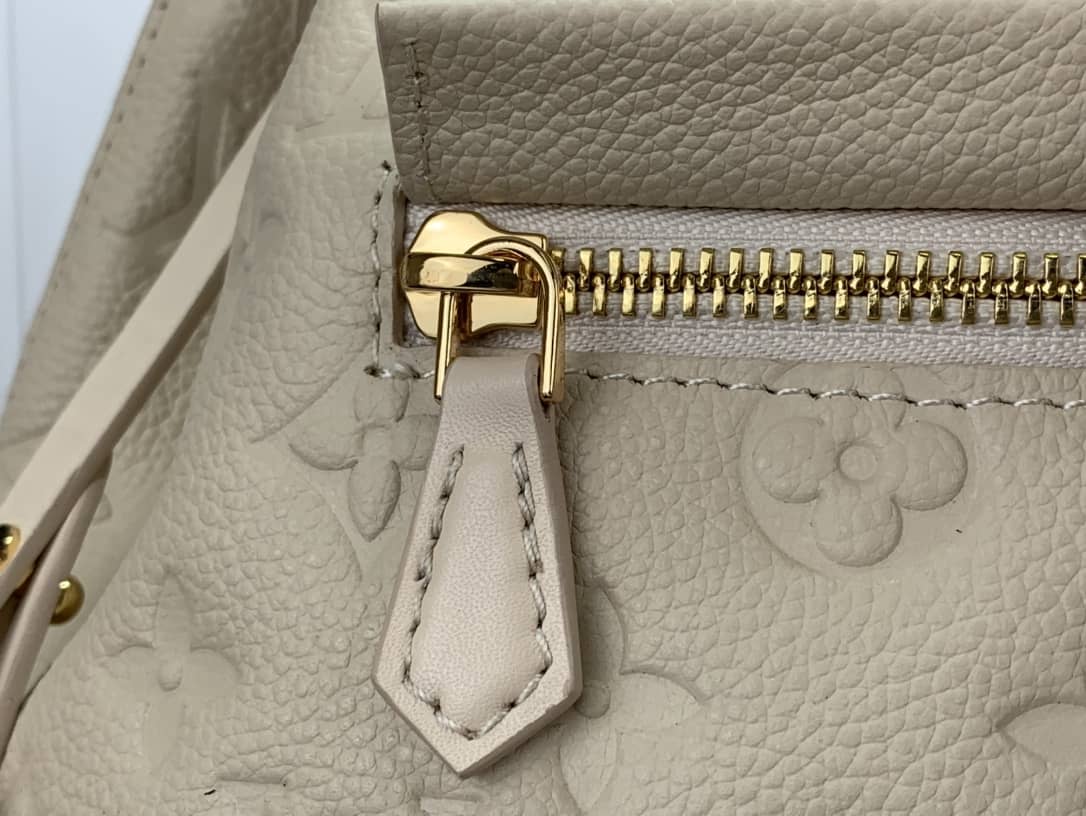 L0vis Vvtt0n Ann Platt Montsouris PM Noir Leather Replica Backpack Cream M45205