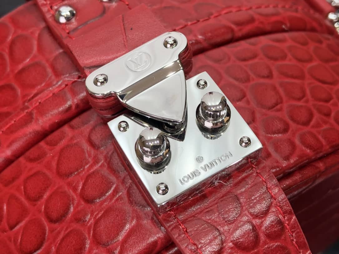 L0vis Vvtt0n Petite Boite Chapeau Crocodilien Brillant Replica Bag Red N93597