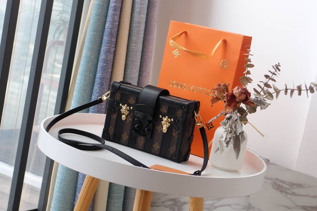 L0vis Vvtt0n Petite Malle Monogram Canvas Replica Bag Brown M40273