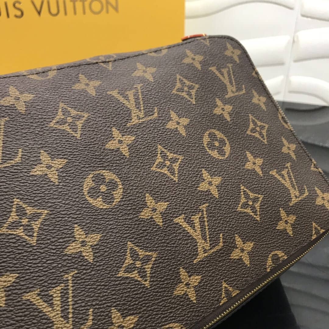 L0vis Vvtt0n Monogram Packing Cube PM Replica