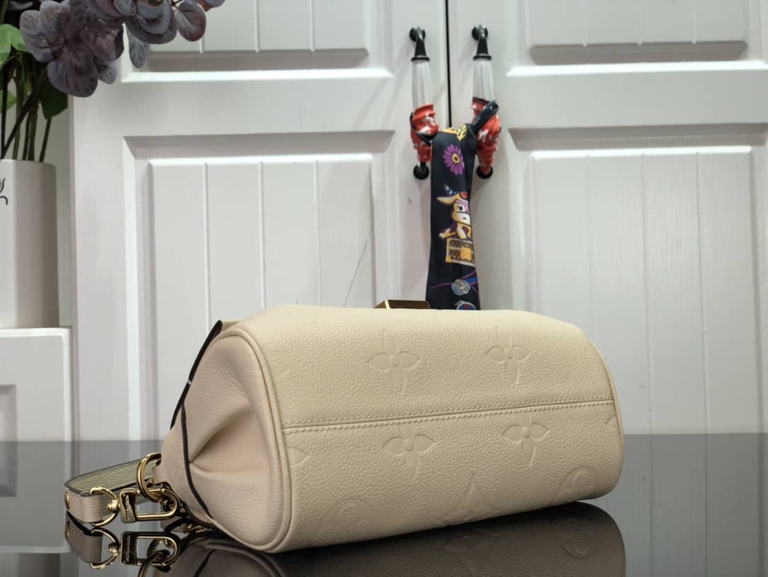 L0vis Vvtt0n Favorite Monogram Empreinte Leather Replica Shoulder Bag Beige M45836