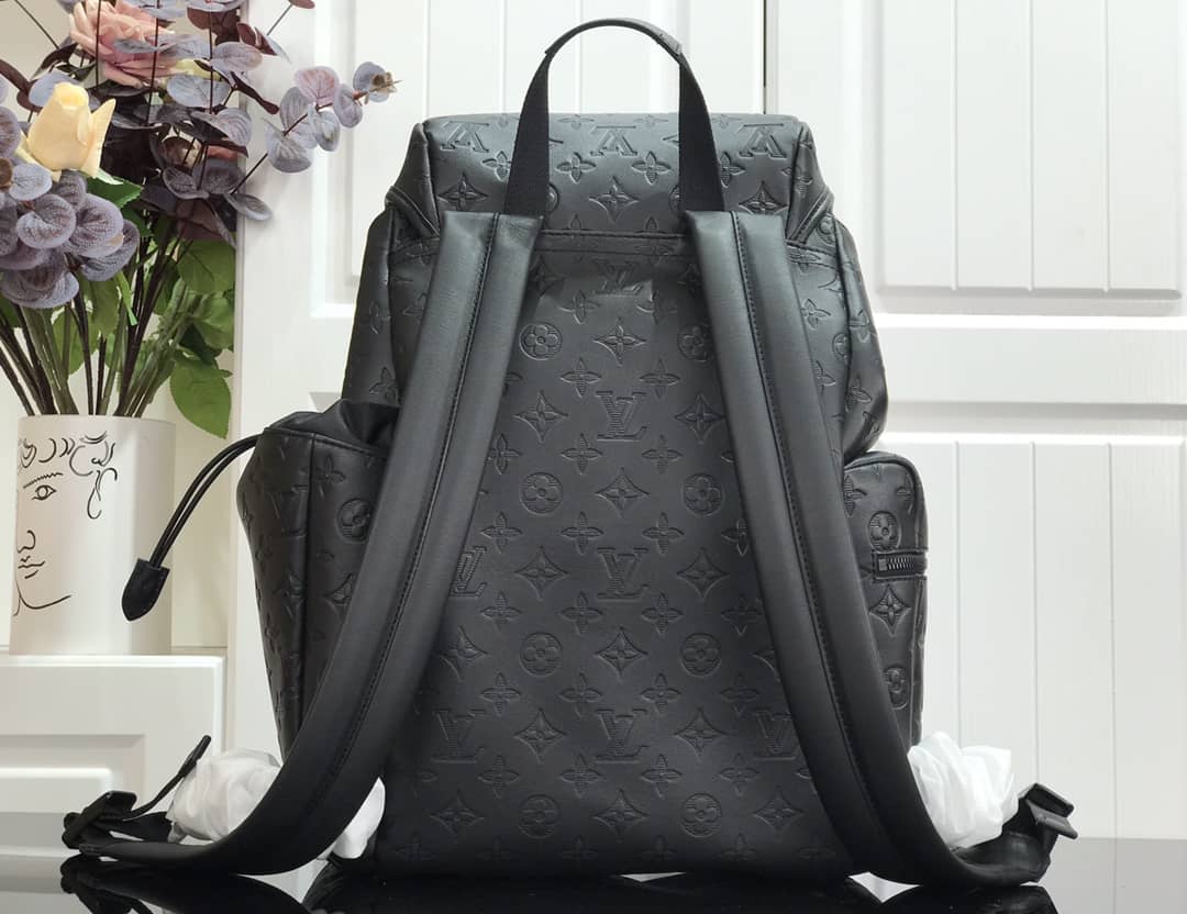 L0vis Vvtt0n Monogram Shadow Replica Discovery Backpack M43680