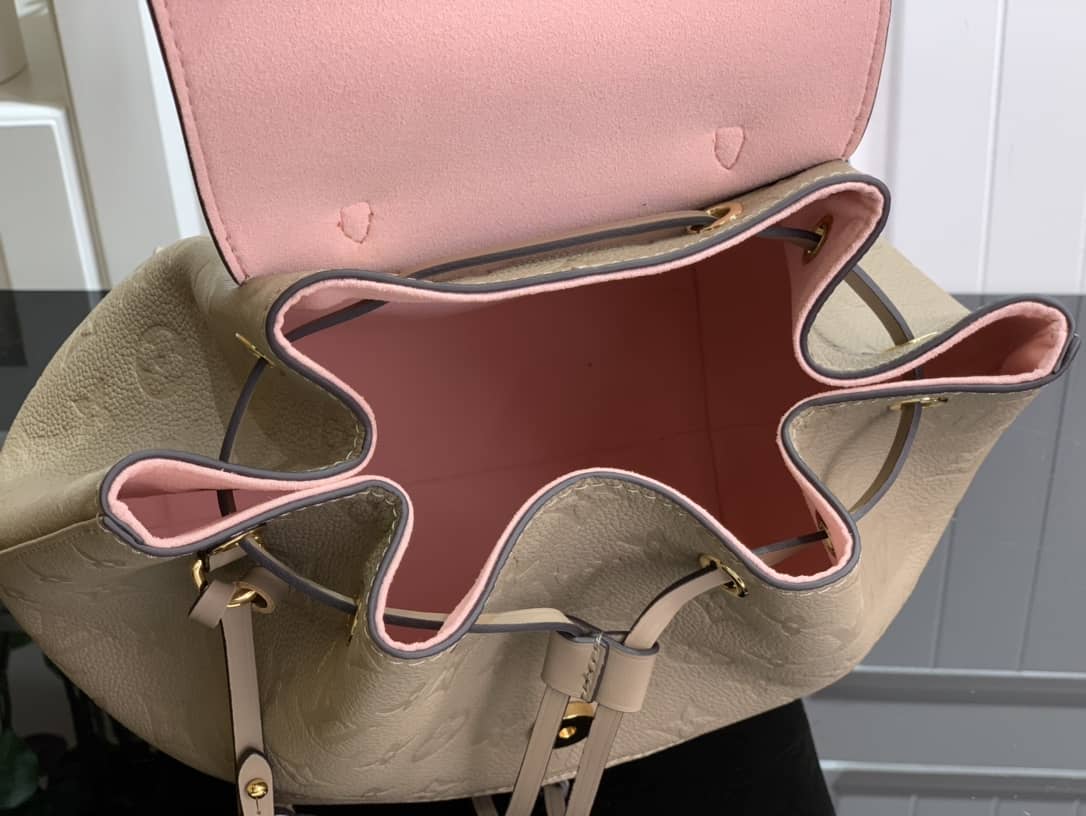 L0vis Vvtt0n Ann Platt Montsouris PM Noir Leather Replica Backpack Cream M45205