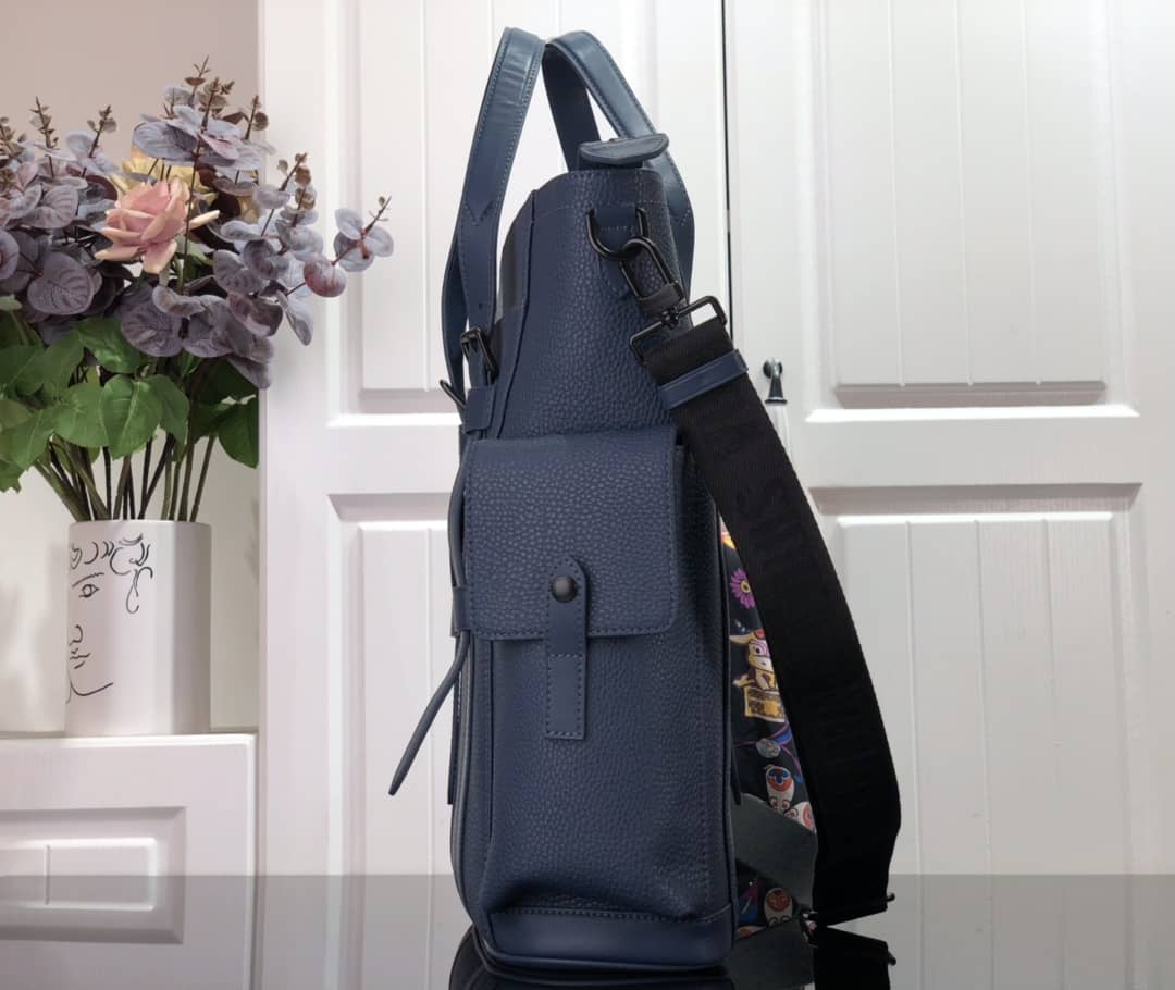 L0vis Vvtt0n Flight Taurillon Leather Messenger Bag Replica M58493