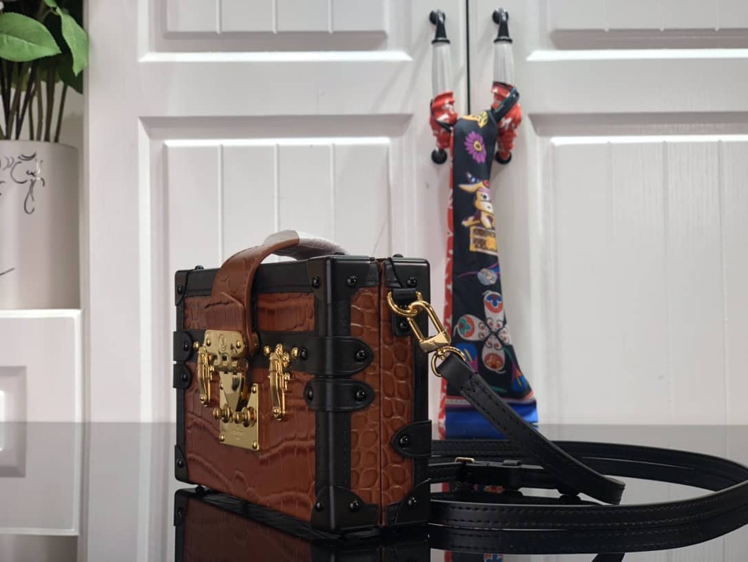 L0vis Vvtt0n Petite Malle Brilliant Alligator Leather Replica Handbag Brown N93817