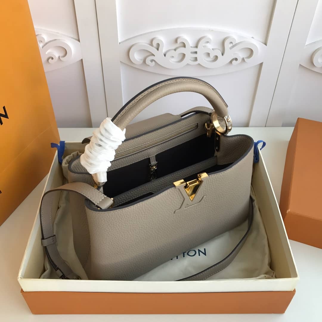 L0vis Vvtt0n Capucines MM Taurillon Leather Tote Replica Gray M94428
