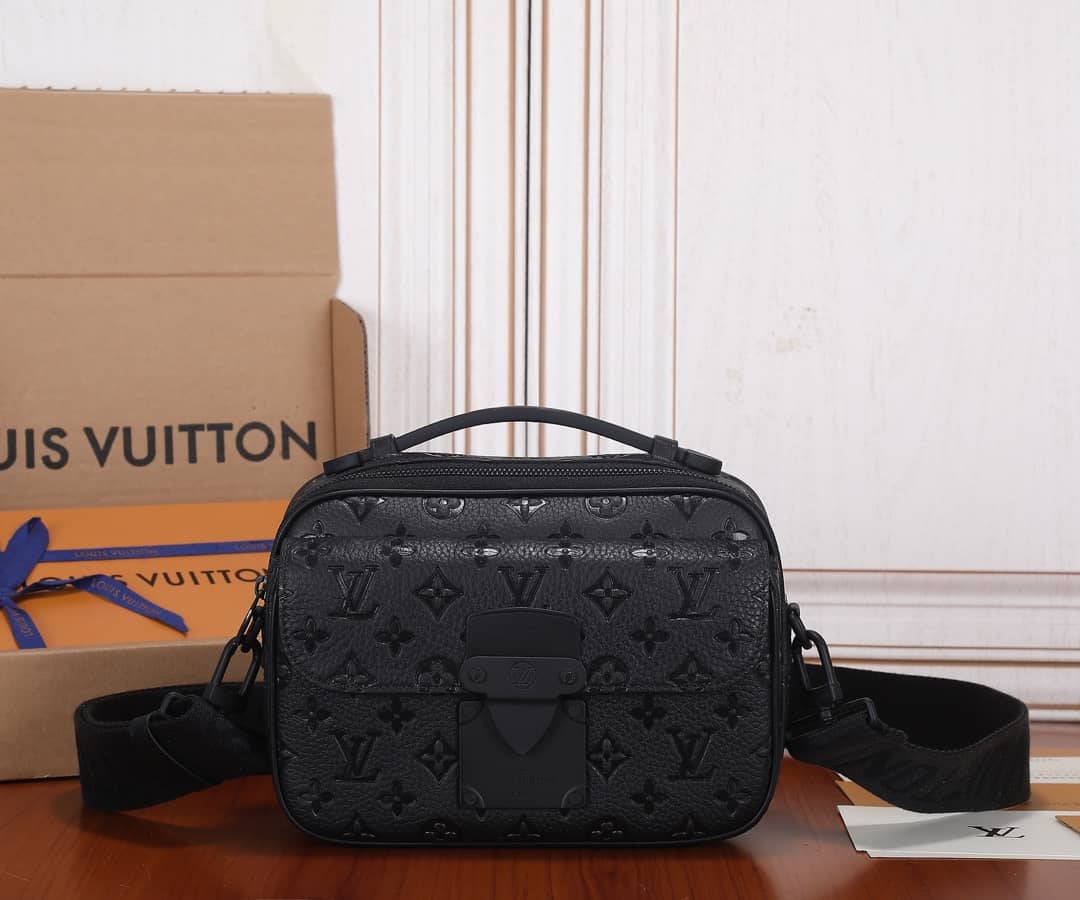 L0vis Vvtt0n S Lock Messenger Bag Replica Black M58489