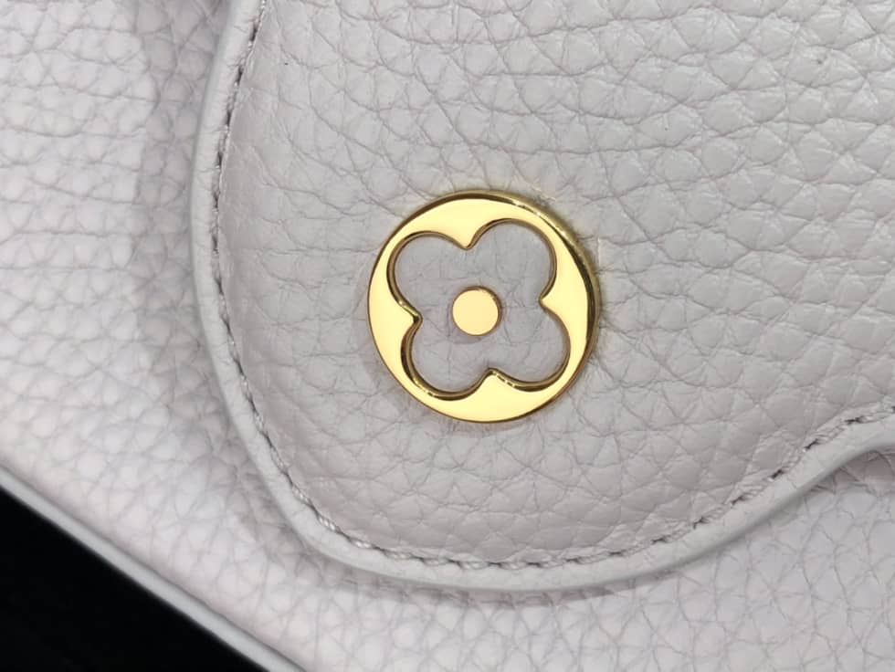 L0vis Vvtt0n Capucines Mini M59709 Replica Shoulder Bag