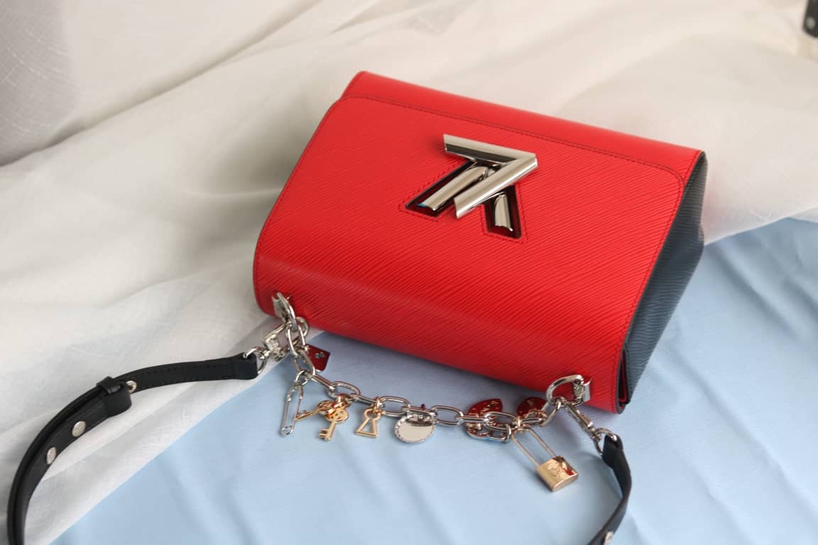 L0vis Vvtt0n Twist Epi Handbag Replica
