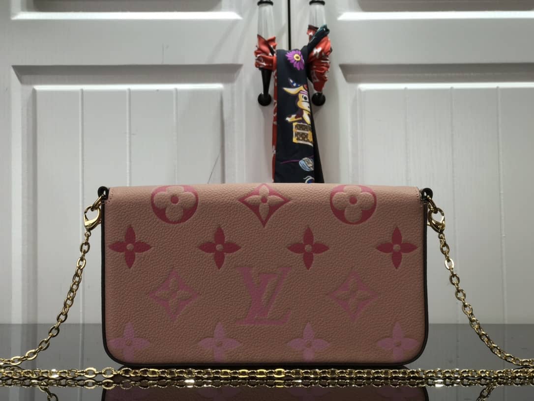 L0vis Vvtt0n Monogram Pochette Felicie Replica Bag Pink M80498