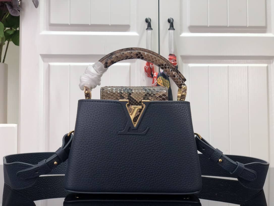 L0vis Vvtt0n Capucines Embroidery Replica Bag Blue M48865