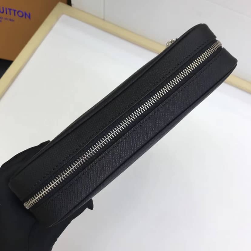 L0vis Vvtt0n Kasai Taiga Leather Canvas Replica Clutch Black M33409