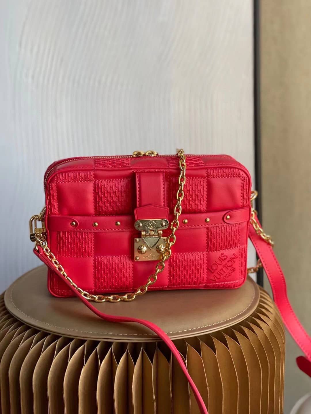 L0vis Vvtt0n Troca PM Red M59118 Replica Crossbody Bag