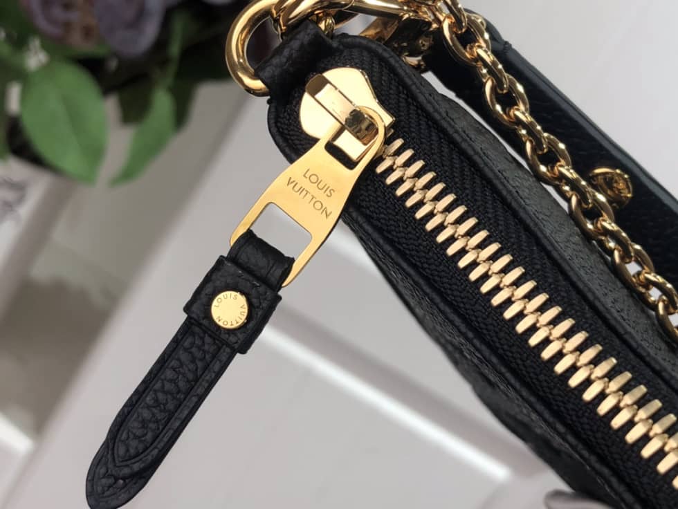 L0vis Vvtt0n Easy Pouch On Strap Black Empreinte M81066 Replica
