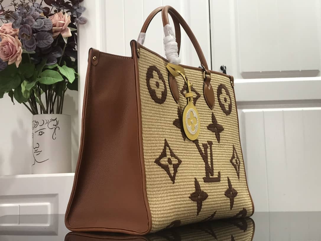 L0vis Vvtt0n OnTheGo GM Monogram Bag Replica M57644