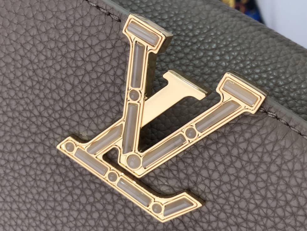 L0vis Vvtt0n Capucines Mini Beige M59066 Replica Shoulder Bag