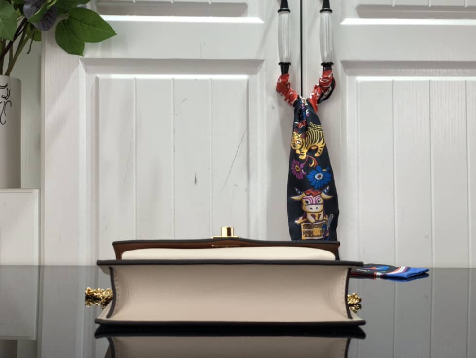 L0vis Vvtt0n Mylockme Chain Pochette M63471 Replica Crossbody Bag