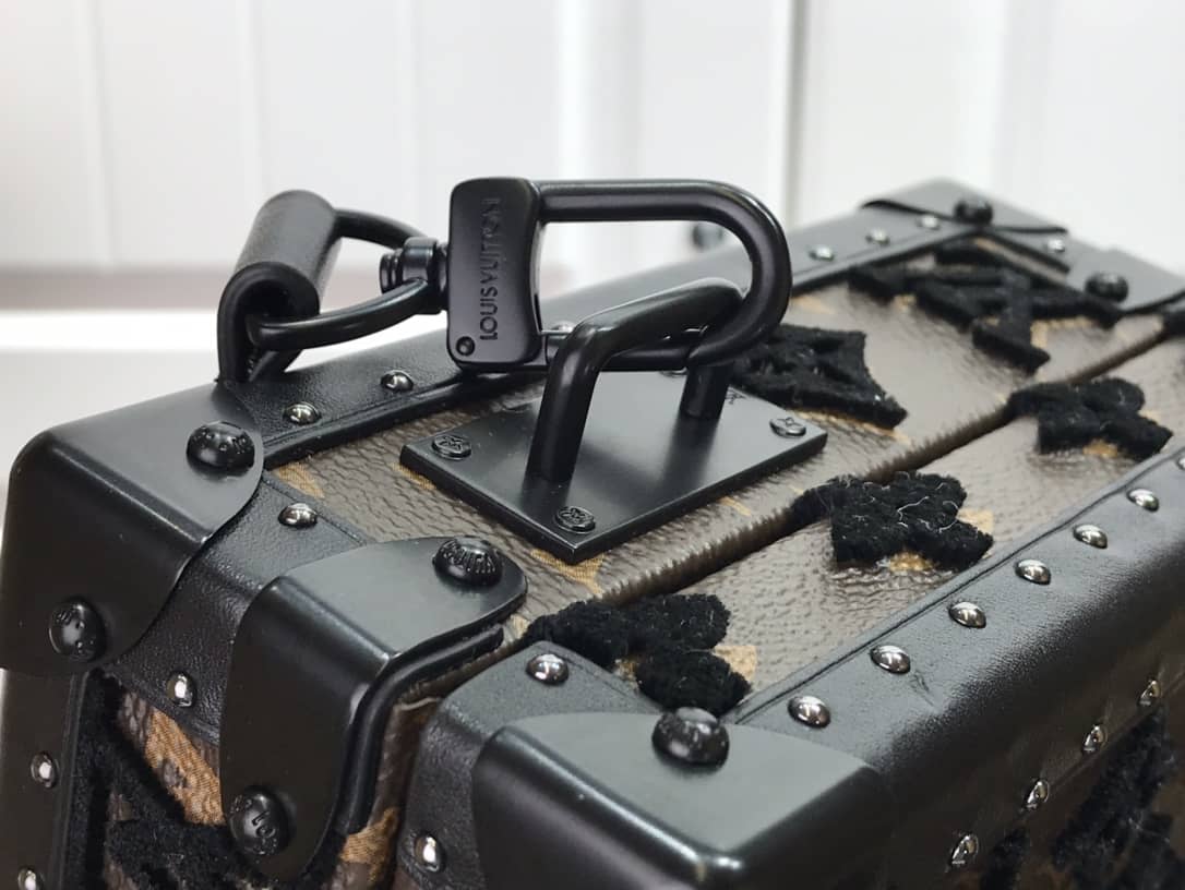 L0vis Vvtt0n Monogram Replica Clutch Box M20233