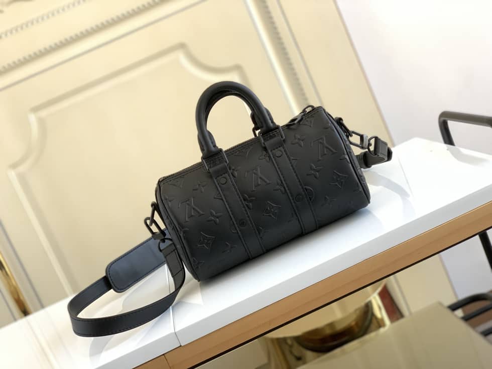 L0vis Vvtt0n Keepall XS M57961 Replica Shoulder Bag