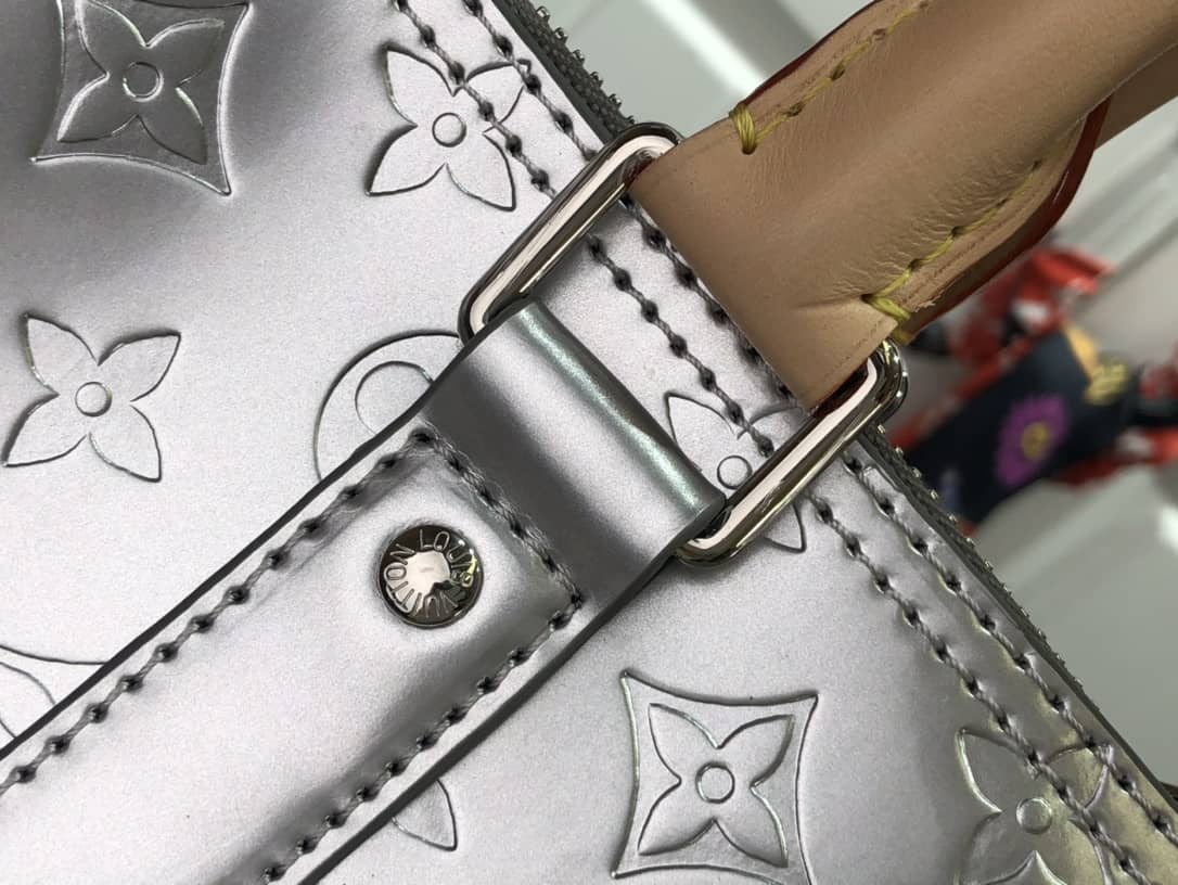 L0vis Vvtt0n Keepall Patent Leather Replica Travel Bag M40569